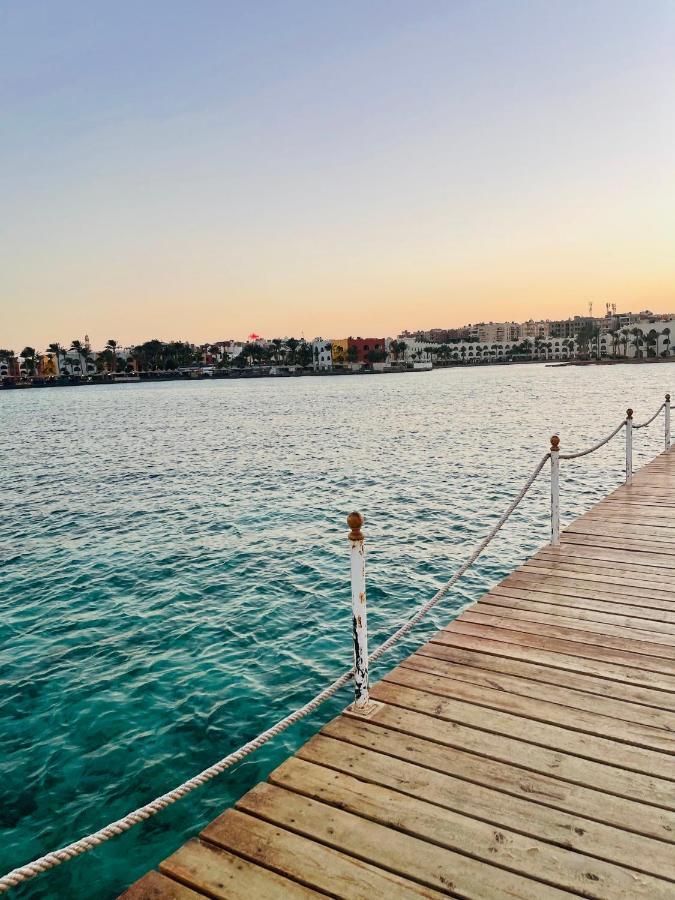 Apartment احلامك علي البحر *